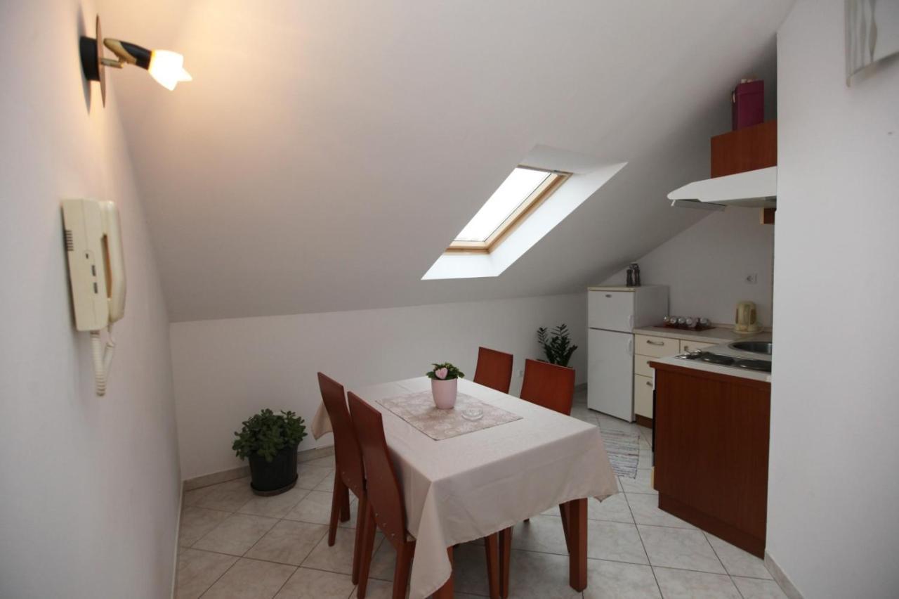 Vanja Lägenhet Trogir Exteriör bild